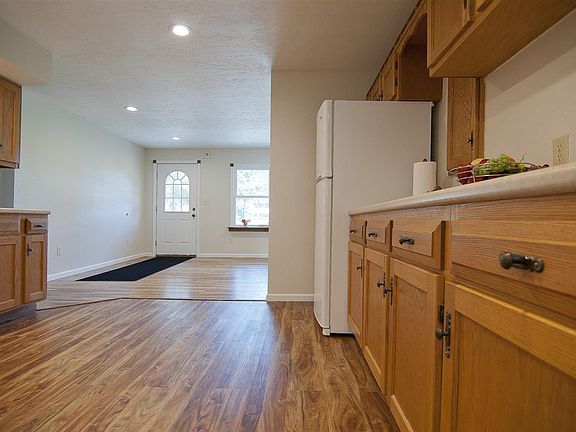 4th image of 5610 E Darland St