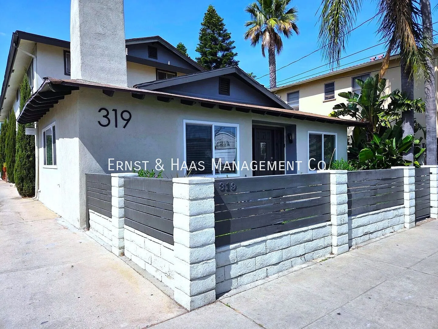 Freshly Painted 2-Bedroom, 2-Bathroom Home! — Photo 1