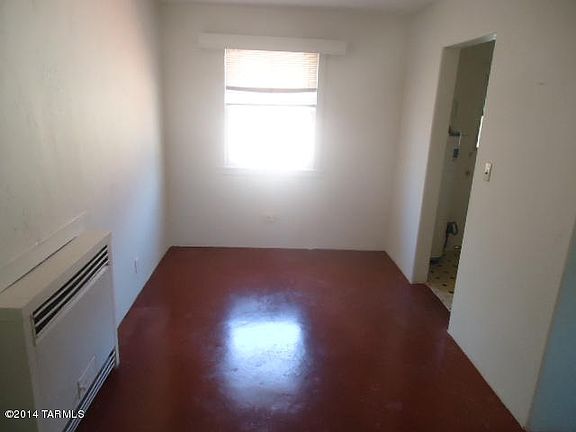4th image of 3144 E Lee St