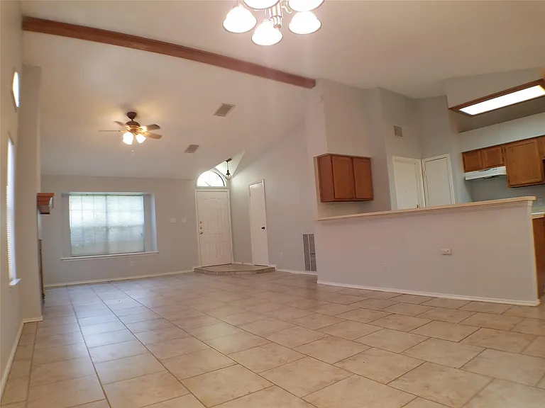 8310 Los Ranchos Dr — Photo 3