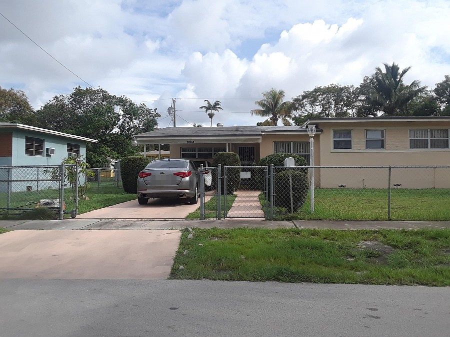 1st image of 1061 NE 161st Ter