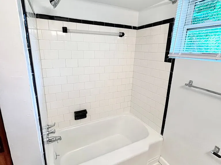 112 Shepherd Ave — Photo 19