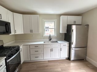 210 E New St APT 2, Lancaster, PA