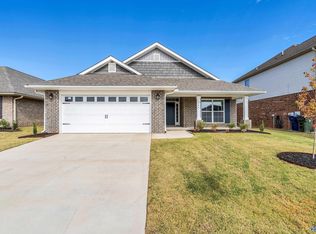 112 Sidney Ruth Dr, New Market, AL 35761