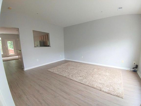2nd image of 8 Harbour Heights Dr #8