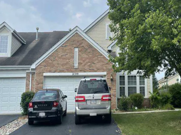 21359 Carlton St, Crest Hill, IL 60403