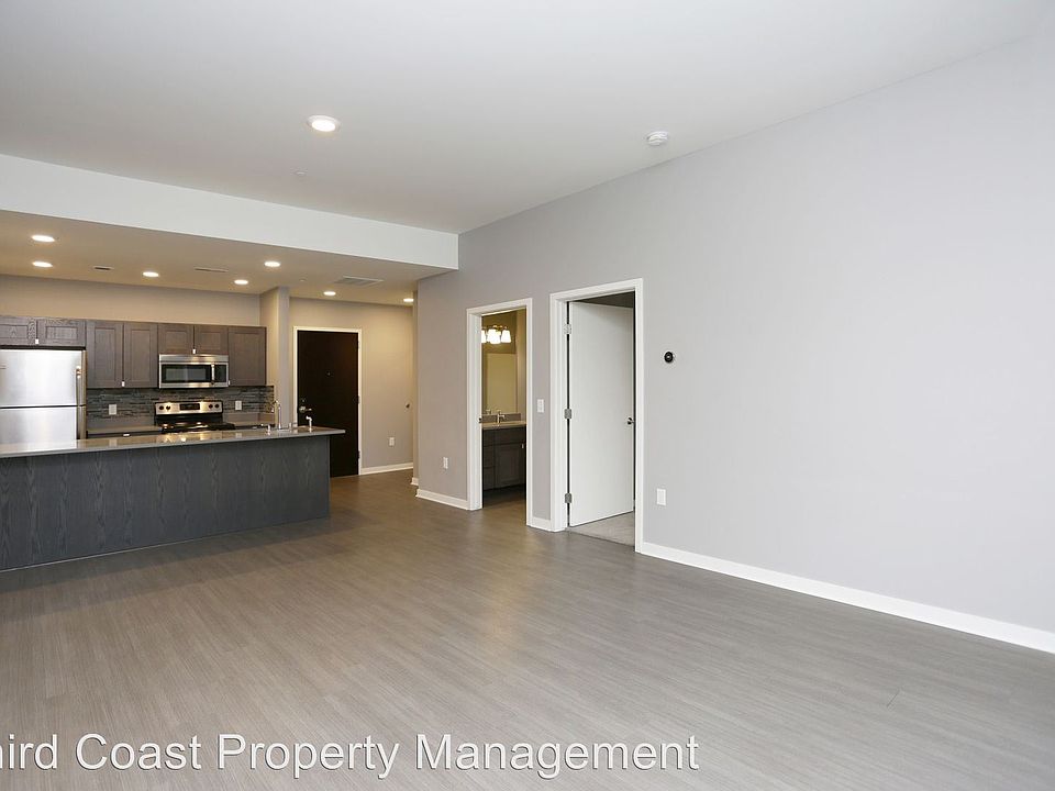 1st image of 601 Michigan St NE APT 404