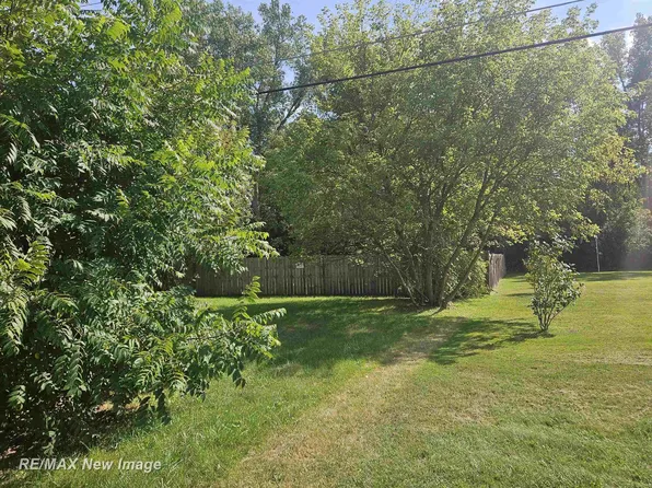 7101 McCliggott Rd, Saginaw, MI 48609