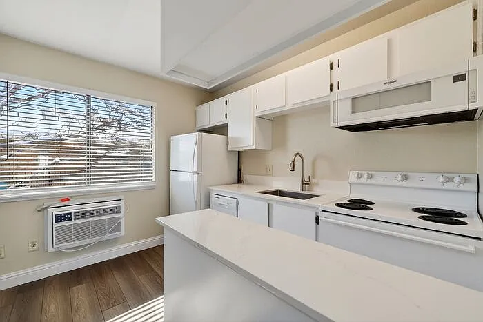 1 bed, 1.0 bath, 600 sqft, $1,400 — Photo 2