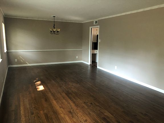 4th image of 9724 Bluff Dale Dr