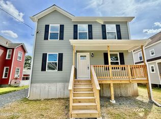 208 Avenue I, Matamoras, PA 18336