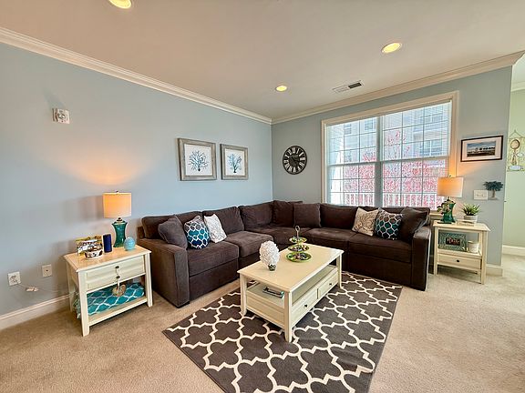3rd image of 4204 Ramapo Ct Unit 4204