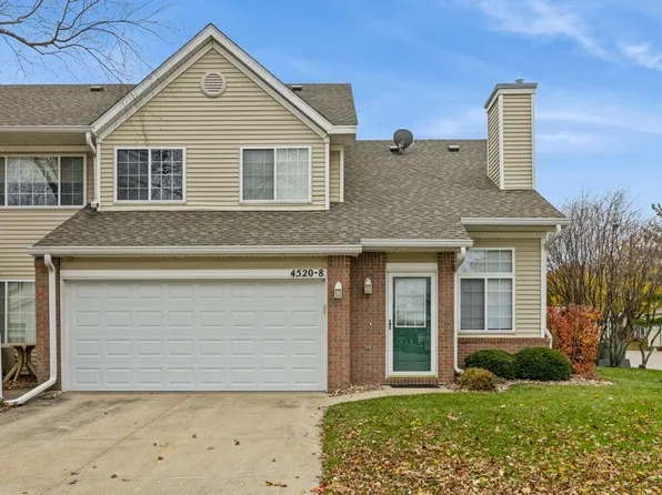 4520 104th St APT 8, Urbandale, IA 50322