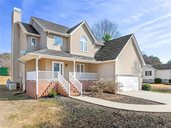 520 N Old Mill Rd, Seneca, SC 29678