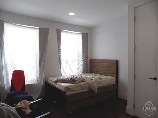 Rented by Blue Egg Realty Corp | media 19