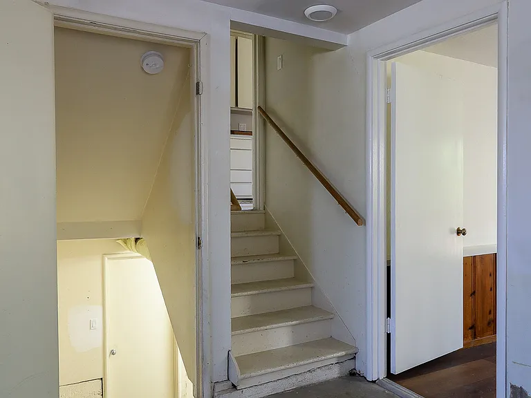 7 Ramona Ave — Photo 27