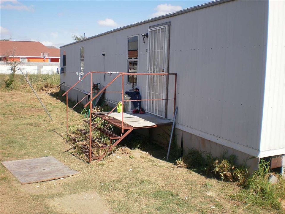 2nd image of 638 Lirios Dr