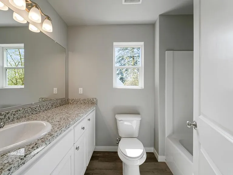 4252 Ash Grove Dr NE — Photo 15