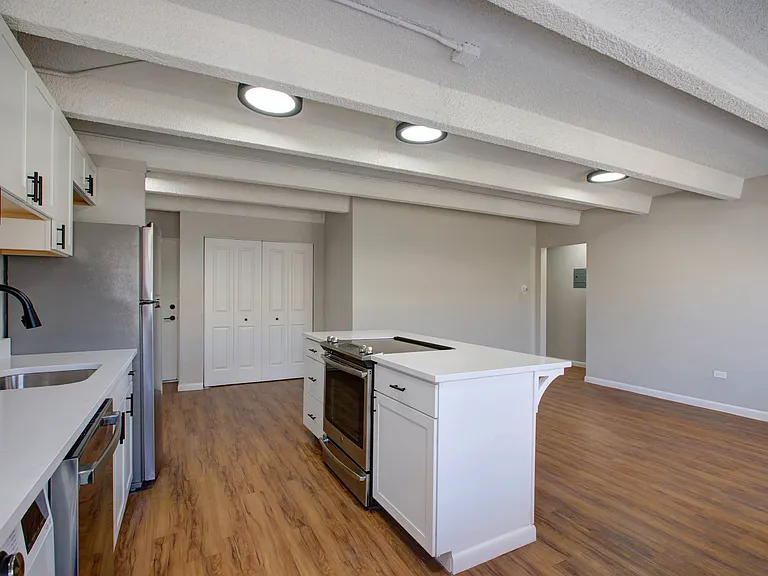 Pearl Street Flats — Photo 3