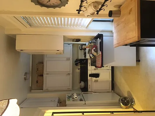 Rented by B Gans Management | media 11