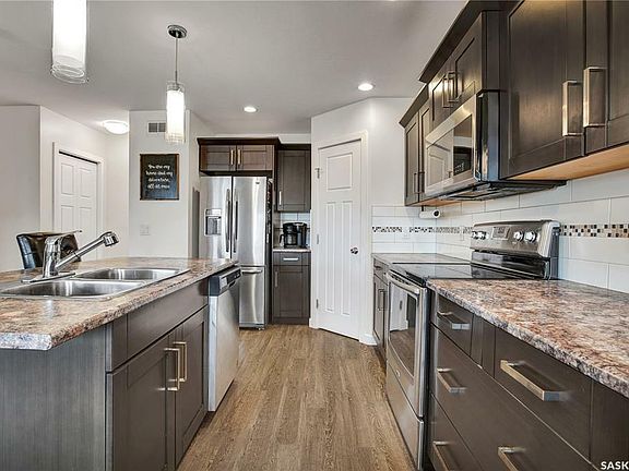 4th image of 38 2nd Ave N #1