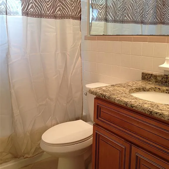 1050 Clairborne St — Photo 17
