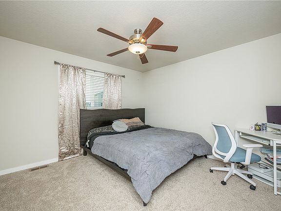 3rd image of 3228 NW 28th St
