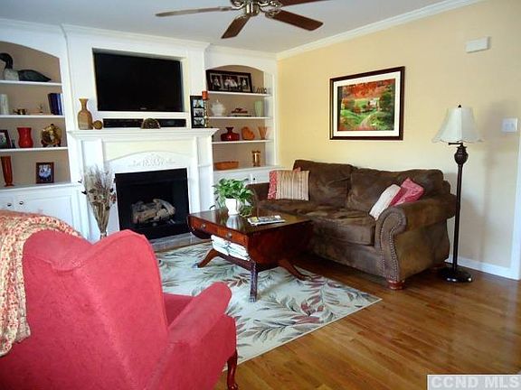 3rd image of 1359 Church St
