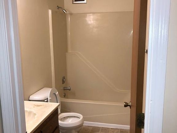 4th image of 2309 Southridge Dr
