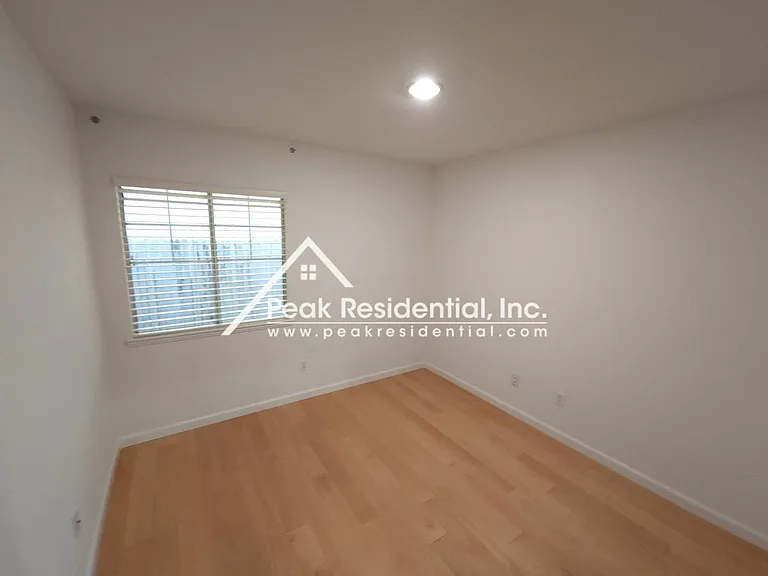 2727 Hinton Cir — Photo 13