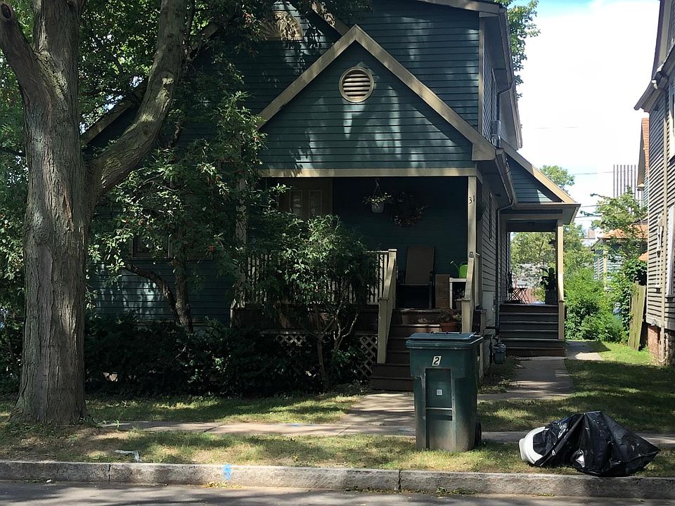 2nd image of 31 Alexander St #1