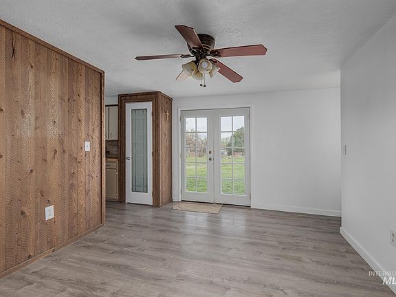 2nd image of 4484 Community Rd