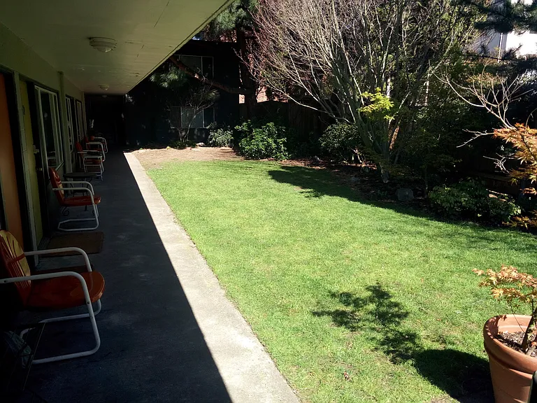 1414 E Howell St #9 — Photo 13