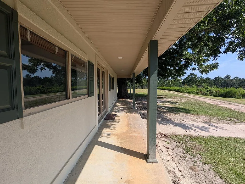 1 bed, 966 sqft, $1,200 — Photo 2