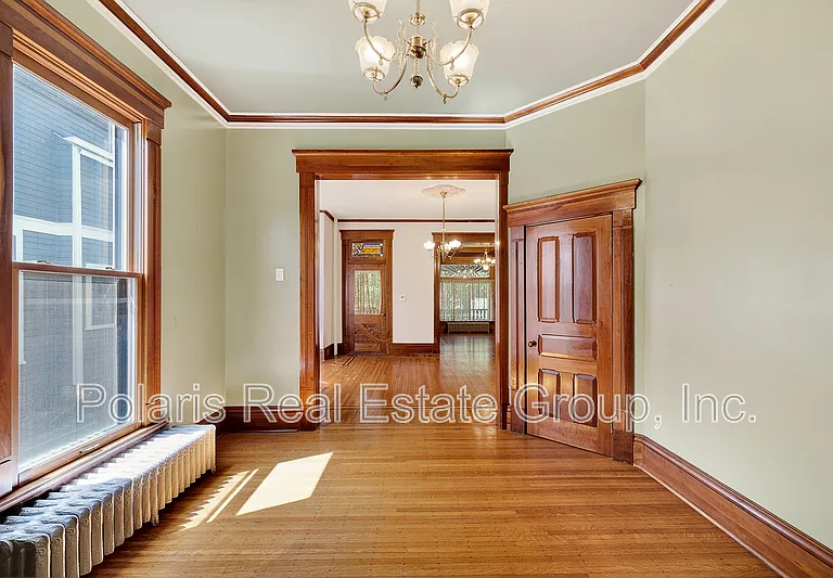 1507 Broadway St — Photo 10