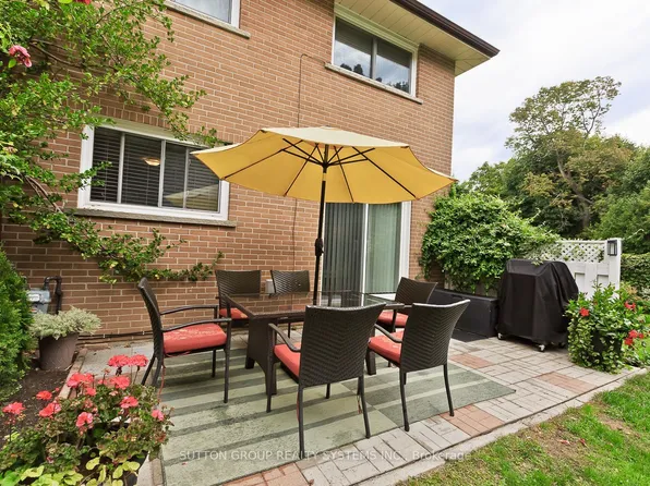 3174 Taviton Ct, Mississauga, ON L4X 2K1