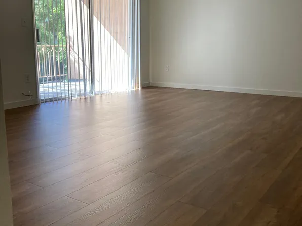 10500 Moorpark St #12, North Hollywood, CA 91602