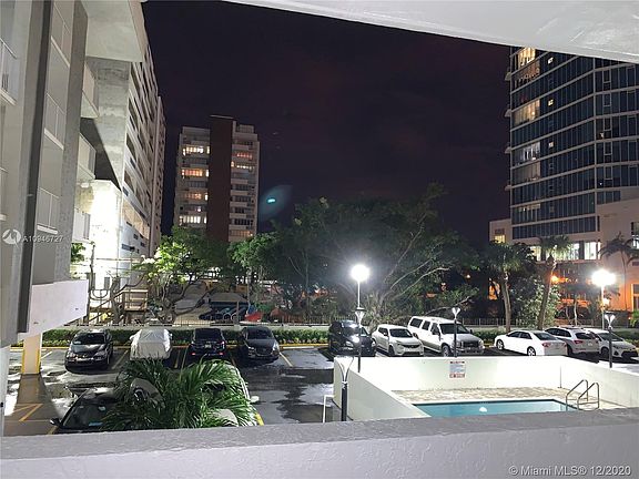 2nd image of 395 NE 21st St APT 204