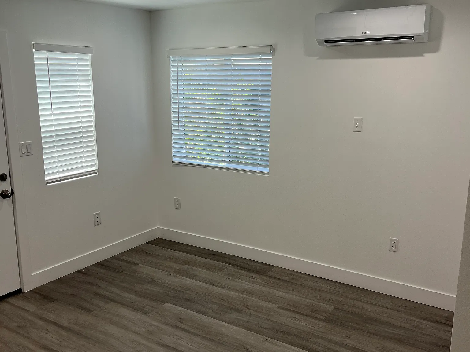 1 bed, 400 sqft, $2,399 — Photo 4