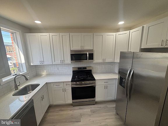 4th image of 6769 Woodley Rd