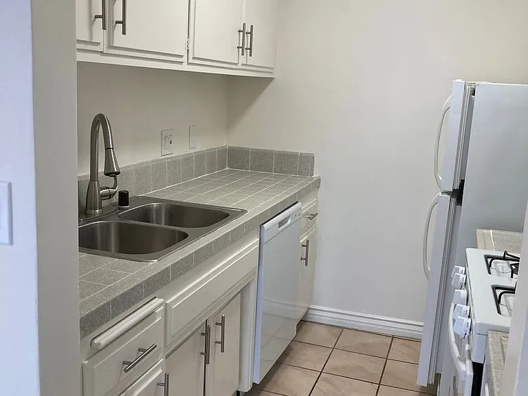 119 Driftwood St — Photo 15
