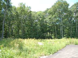 41 Lake Of Isles Rd, North Stonington, CT 06359
