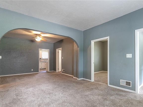 3rd image of 1822 S Northern Blvd