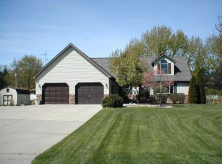 3152 Fairway Ln, Bridgman, MI 49106