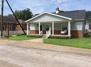 4303 Salines Dr, Charleston, WV 25306