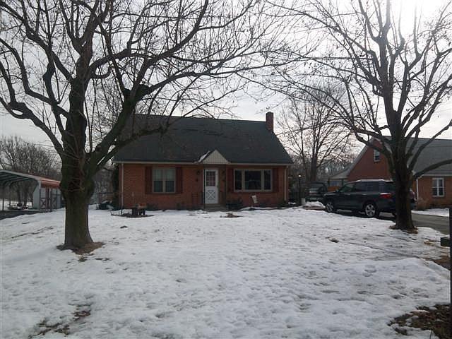 2nd image of 2701 Spring Rd