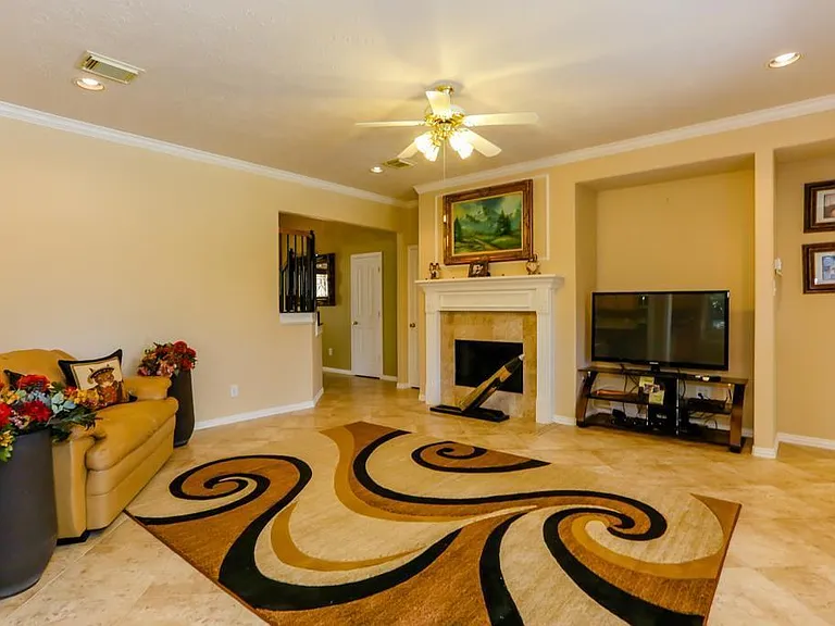 1534 Brookstone Ln — Photo 5