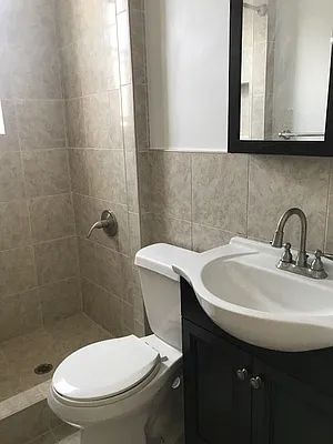 Rented by Fifth & Forever LLC | media 31