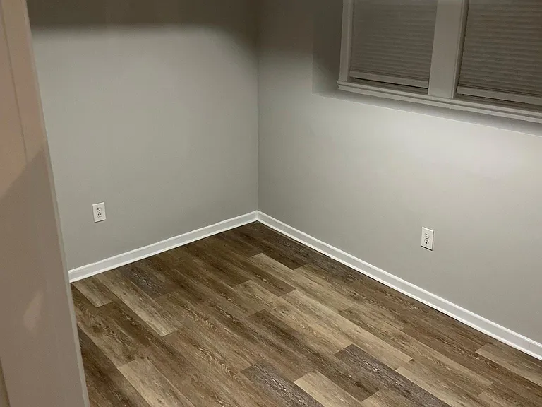 569 Franklin St #7 — Photo 10