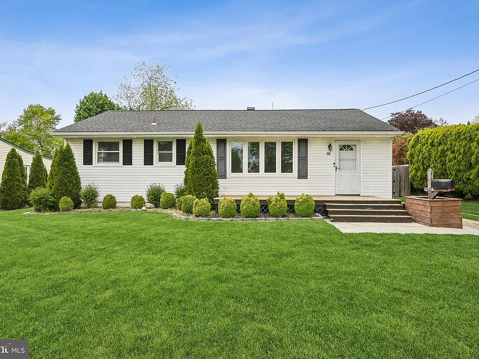 1st image of 36 Nassau Rd